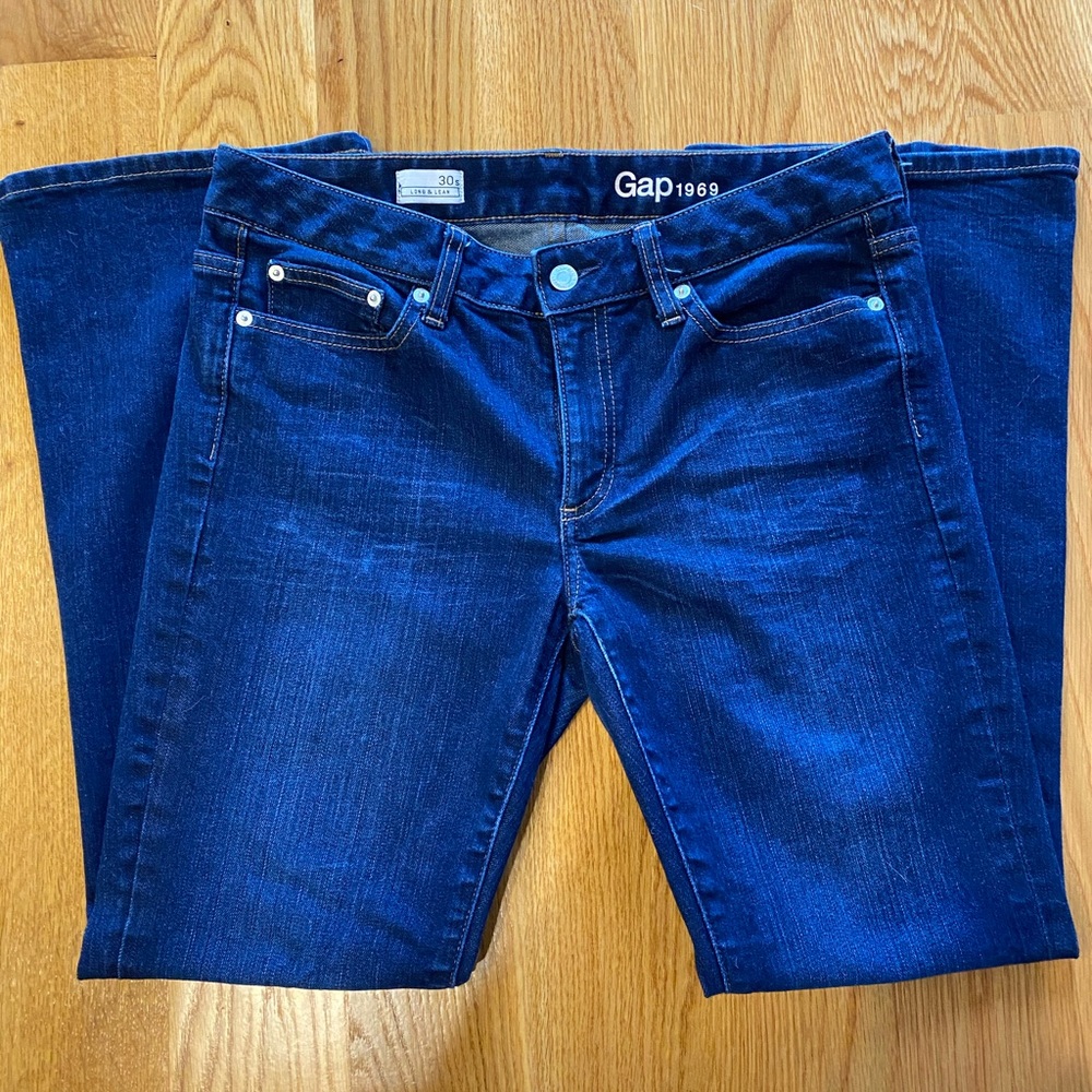 Gap Long and Lean Dark Wash Jeans 30S- Never Worn